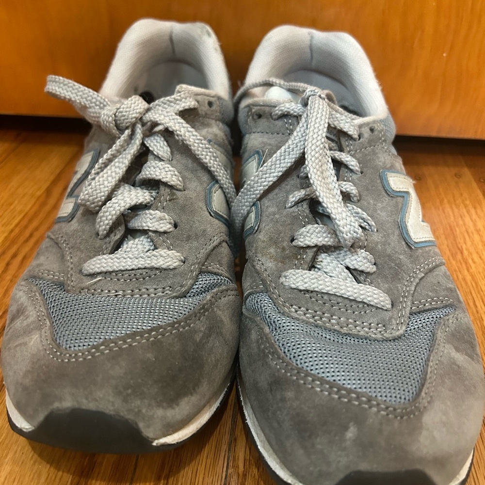 Men’s casual New Balance shoes